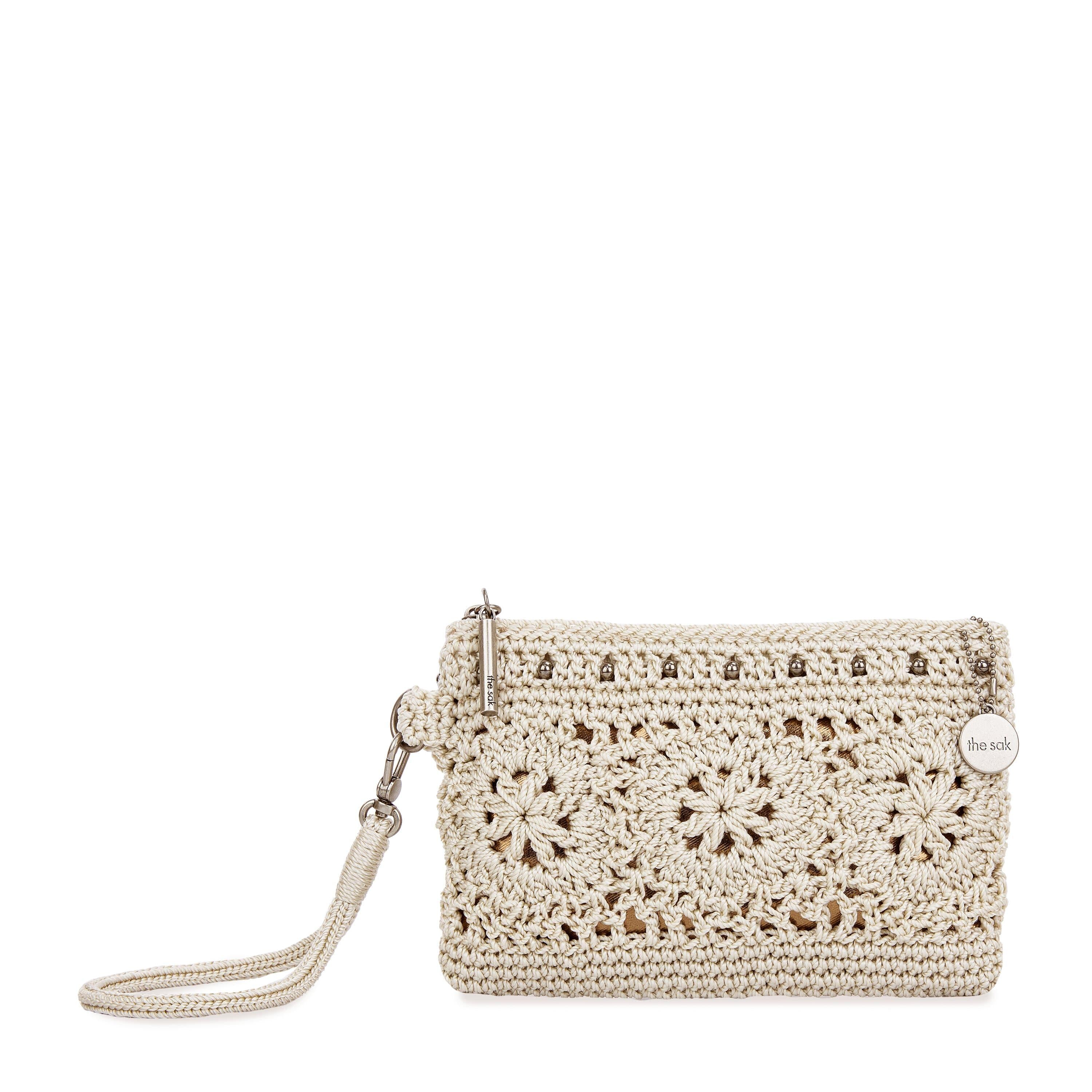 Vita Wristlet - Hand Crochet - Natural Medallion